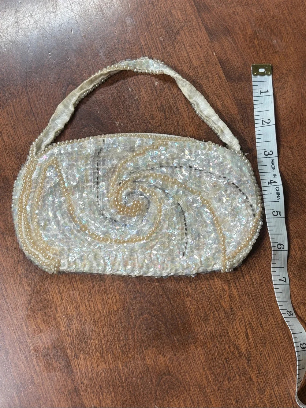 La Regale Iridescent Sequin & Pearl Swirl Evening Clutch - Ivory